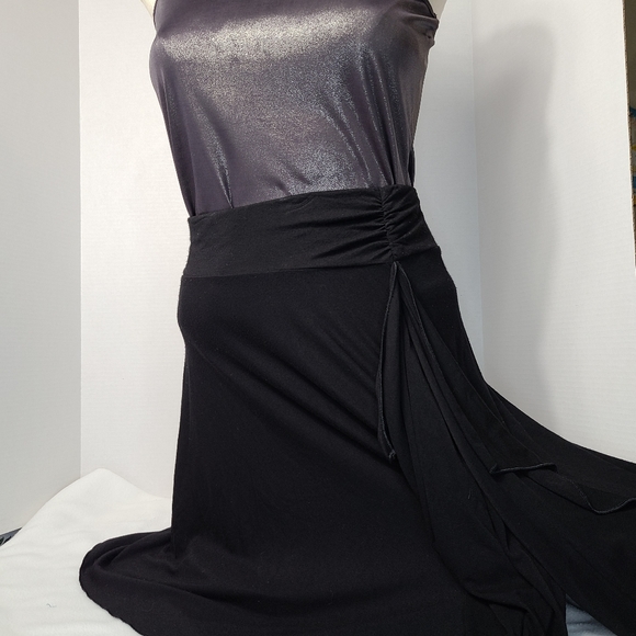 Black Market White House midi Skirt Sexy Size SM -Med w side slit flows Rayon - Picture 2 of 4